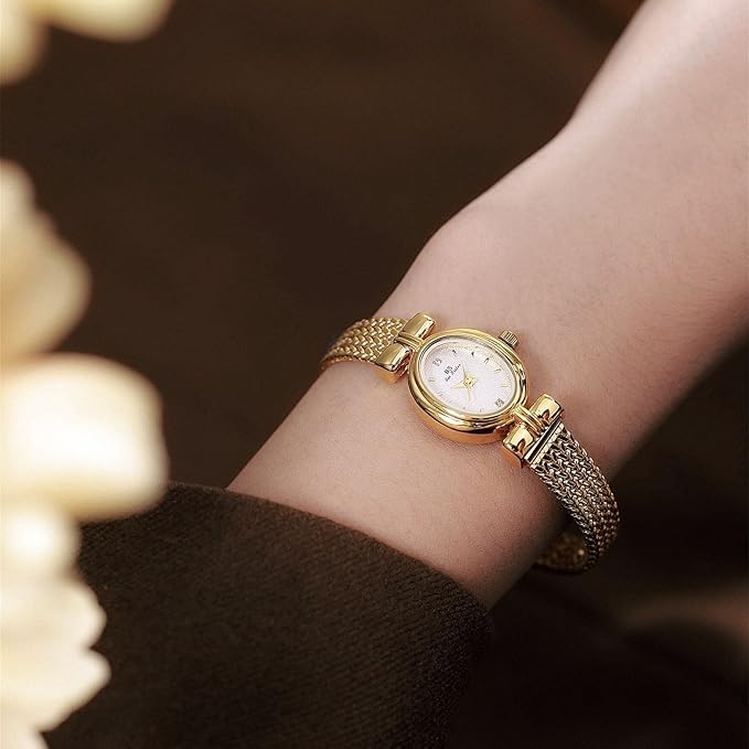 Gosasa Luxury Women’s Vintage Bracelet Quartz Watch